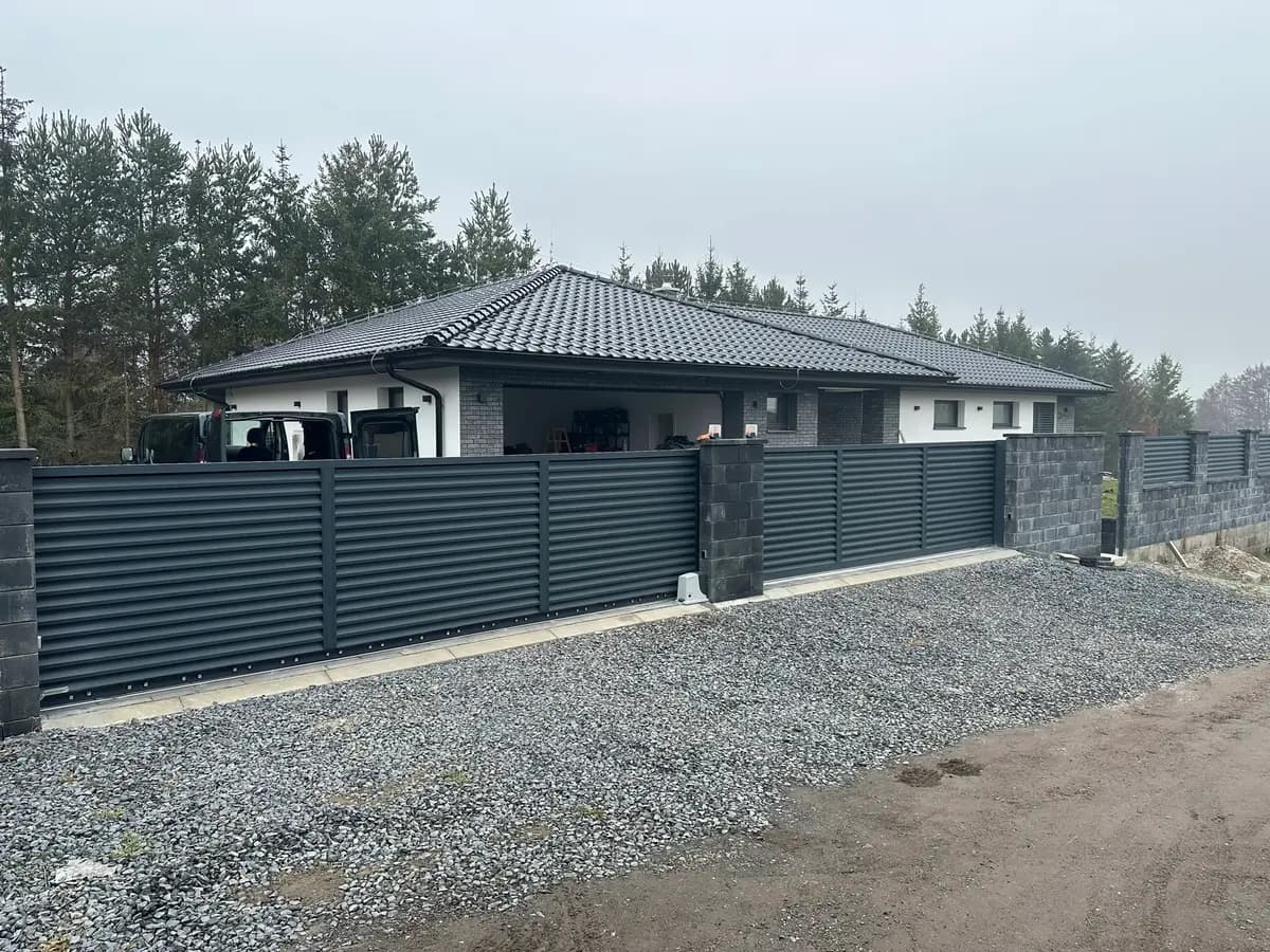 Hliníkový plot Hliníkový plot